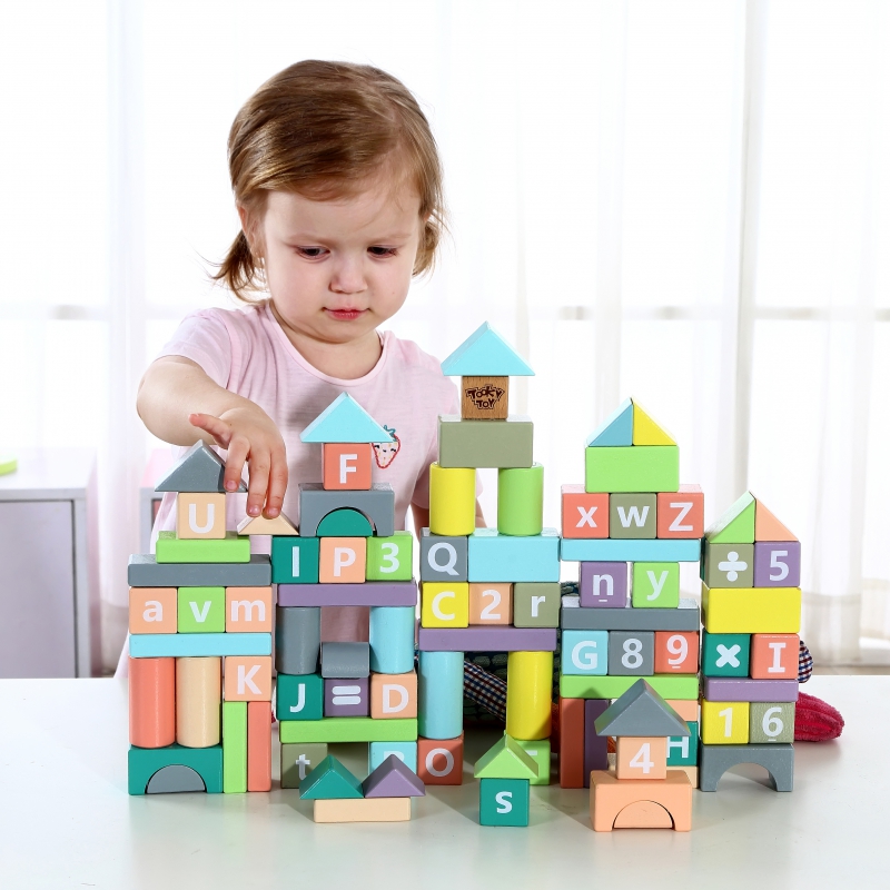 Blocuri din lemn cu litere 2 Naptaptap.ro - Magazin online jucarii Montessori, educative, de logica si de lemn. Jucarii sustenabile si ecologice.