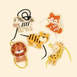 Joc de împletit cu animale 11 Naptaptap.ro - Magazin online jucarii Montessori, educative, de logica si de lemn. Jucarii sustenabile si ecologice.