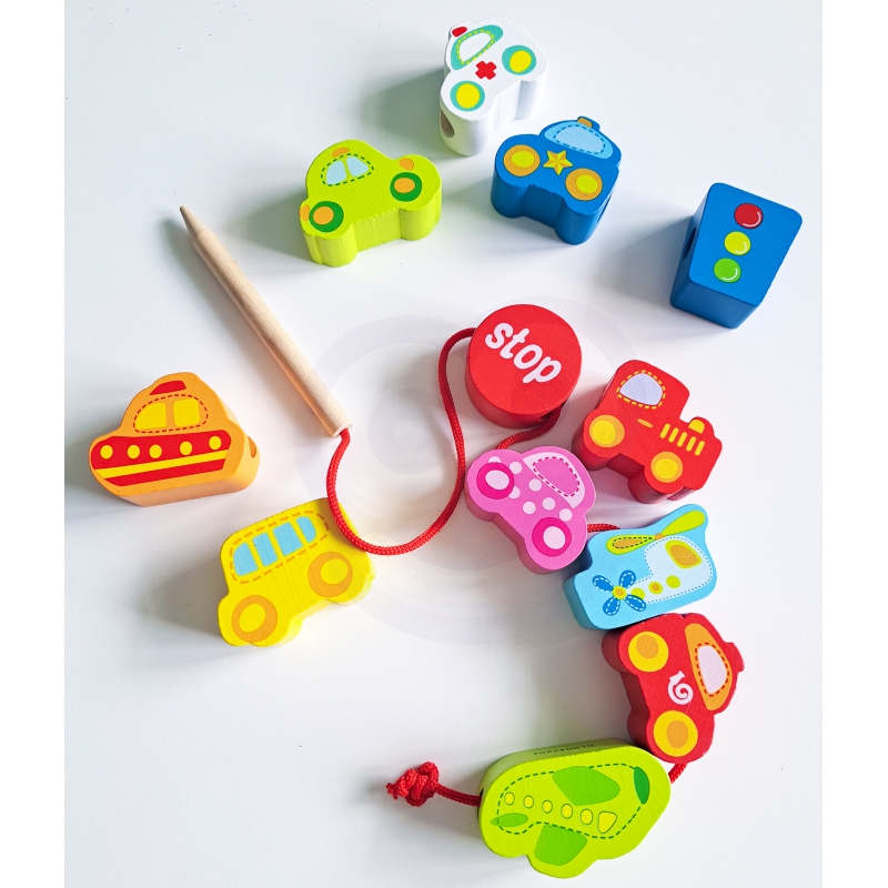Blocuri de înfiletat din lemn cu mașinuțe 9 Naptaptap.ro - Magazin online jucarii Montessori, educative, de logica si de lemn. Jucarii sustenabile si ecologice.