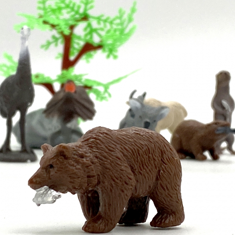 Set de figurine animale salbatice 2 Naptaptap.ro - Magazin online jucarii Montessori, educative, de logica si de lemn. Jucarii sustenabile si ecologice.