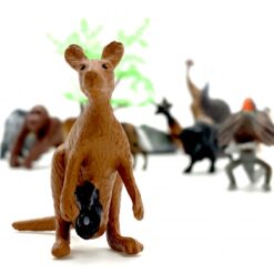 Set de figurine animale salbatice safari 2 10 Naptaptap.ro - Magazin online jucarii Montessori, educative, de logica si de lemn. Jucarii sustenabile si ecologice.